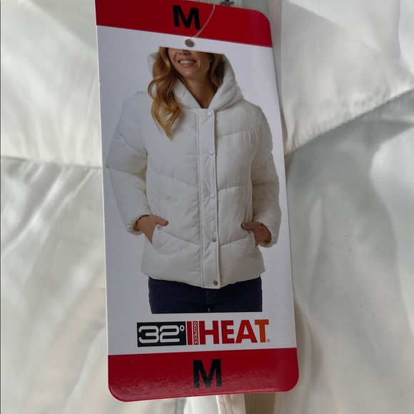 32 Degrees Women's Cream Puffer Jacket Medium Women’s NWT - Picture 2 of 13